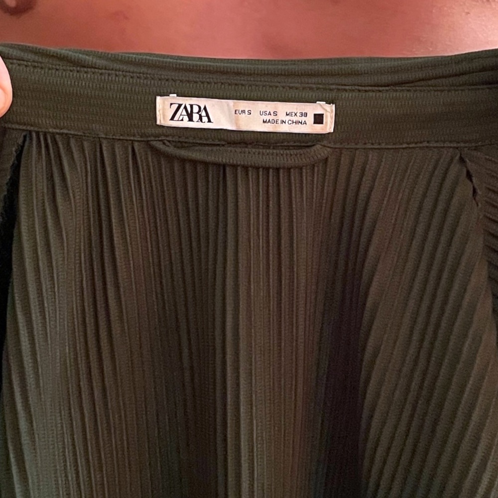 Ribbed Olive Green Zara Shirt - Picture 5 of 6